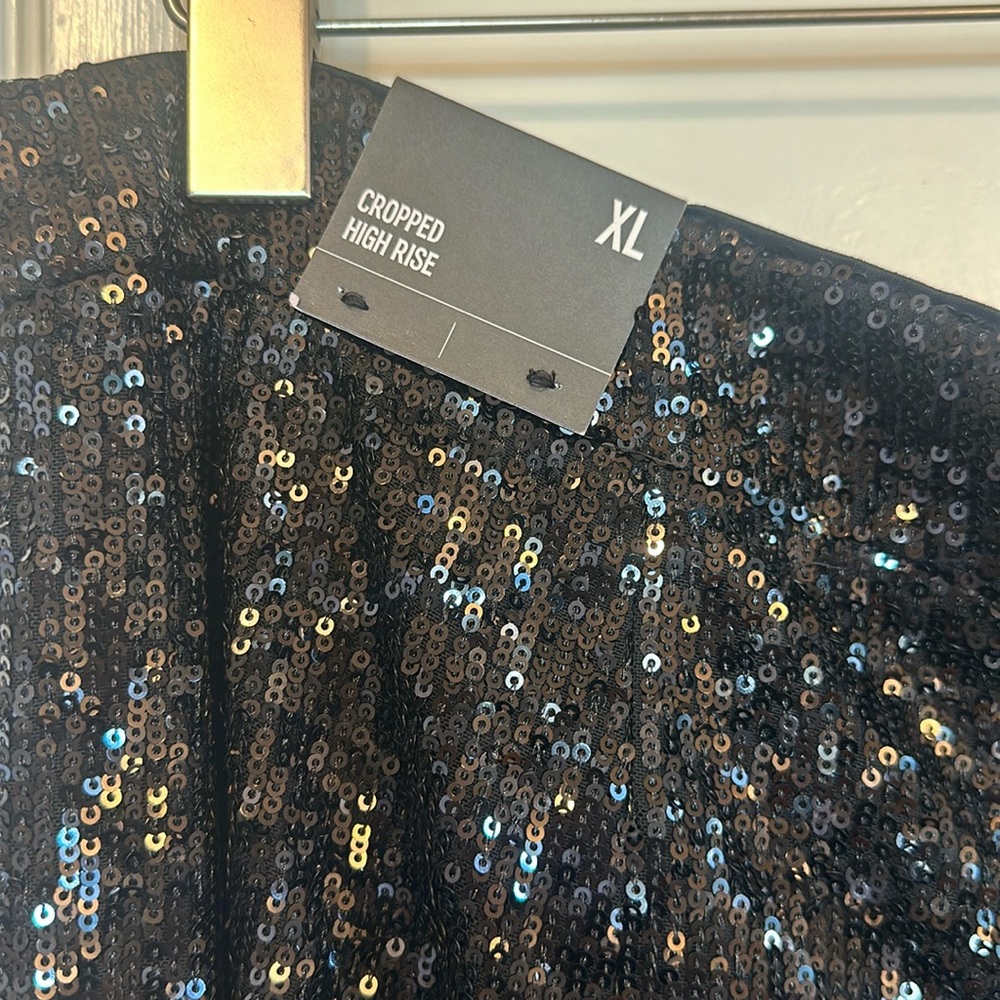 Express NWT High Rise Crop Sequin Pants - XL - Picture 5 of 9